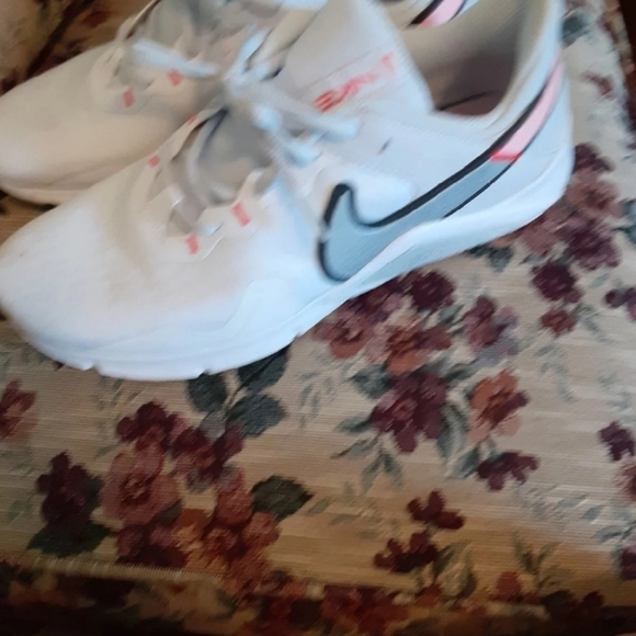 Nike sneaker - Picture 9 of 9